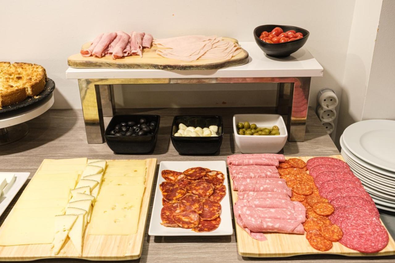 Hotel Caribou 파스데라까사 외부 사진