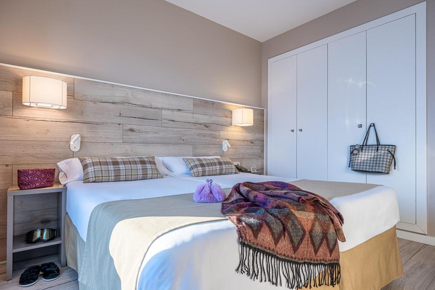Hotel Caribou 파스데라까사 외부 사진